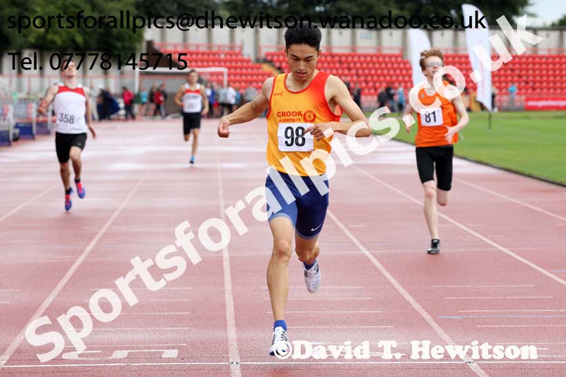Junior mens 400 metres, Gateshead Tartan Games. Phot: David T. Hewitson/Sports for All Pics